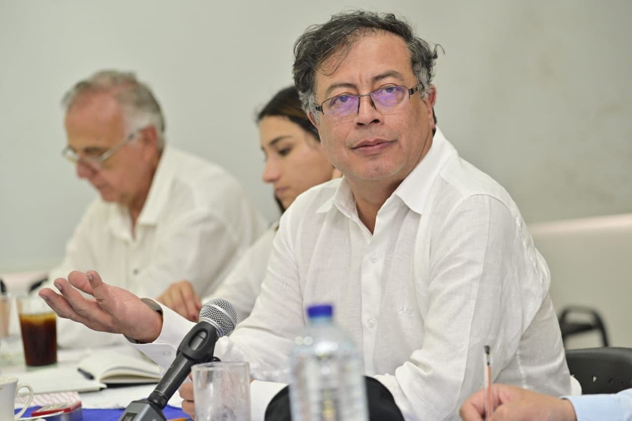 Presidente Petro ordenó a la Fuerza Pública copar territorio para apoyar a pequeños mineros