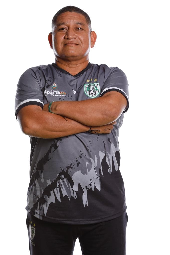 "Maradona", Técnico Internacional