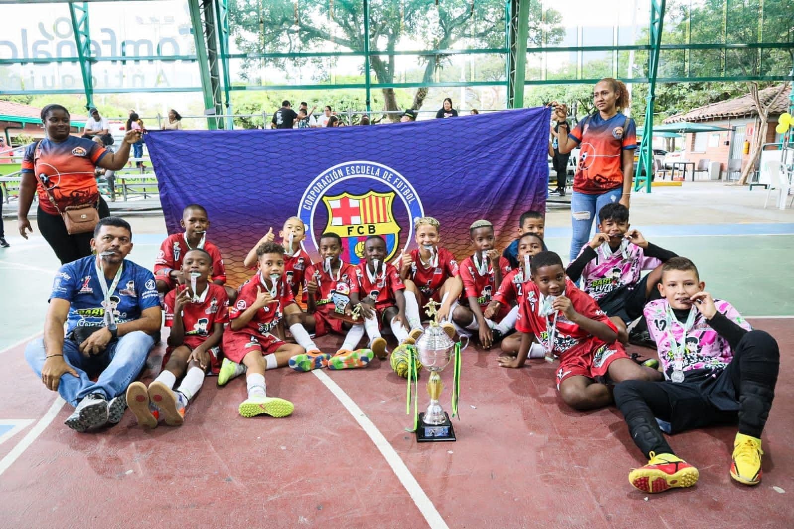 Delegación de Baby futbol de salón de Turbo, segundo en el Festival de Festivales