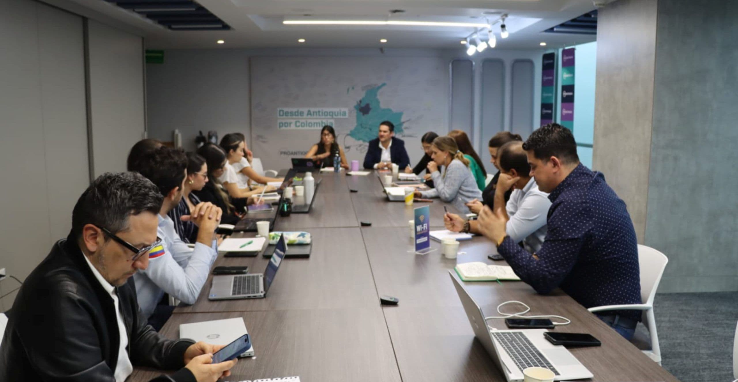 VIVA invitó a los alcaldes a dar conocer inventario de tierra para la construcción de 50 mil viviendas VIS